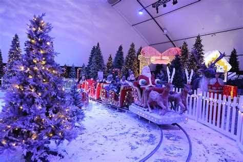 Snow carnival - Snow Carnival at Aventura Mall. From Thursday, November 23, 2023 to Monday, January 8, 2024 November 23, 2023 January 8, 2024 Acqualina. Step into an enchanting winter wonderland and experience the joy of the holiday season 350 tons of real snow, twinkling lights, and a whole bunch of snow activities. Come and enjoy the perfect outing for the ...
